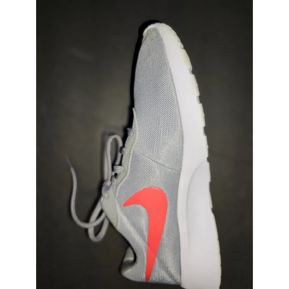 Nike Tanjun 'Wolf Grey' Gray/red 812655-015 Women's Size 7